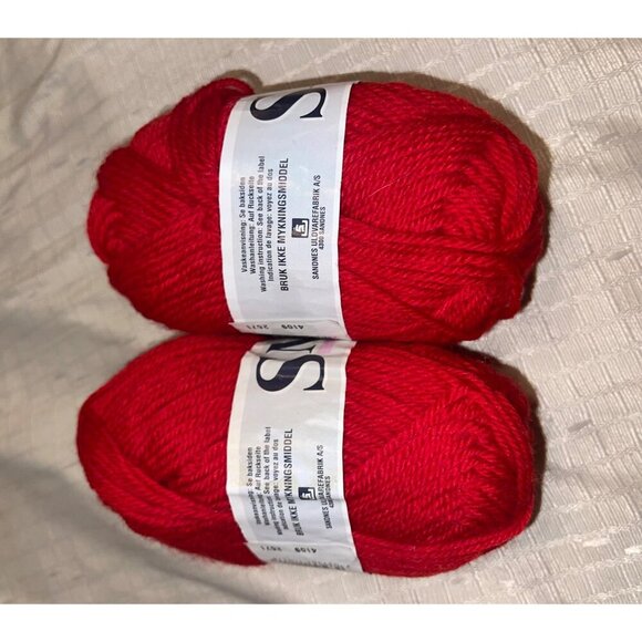 2 Skeins Smart Superwash Norway Wool Yarn 4109 2571 Red 1.76 oz each - Picture 2 of 5
